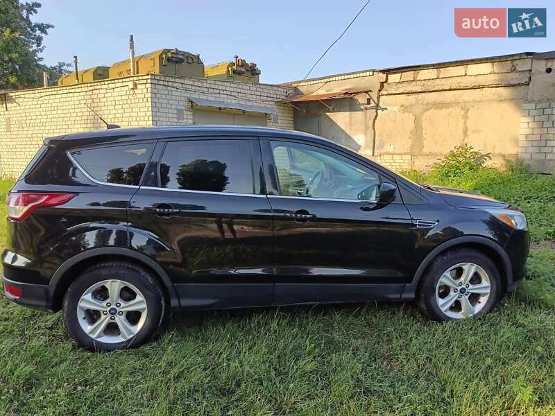 Внедорожник / Кроссовер Ford Escape 2015 в Чернигове