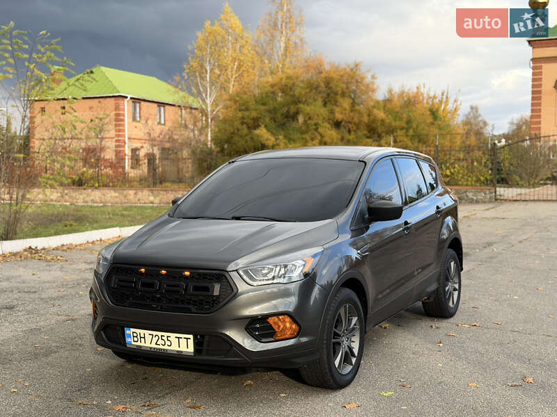 Позашляховик / Кросовер Ford Escape 2017 в Кропивницькому фото Позашляховик / Кросовер Ford Escape 2017 в Кропивницькому