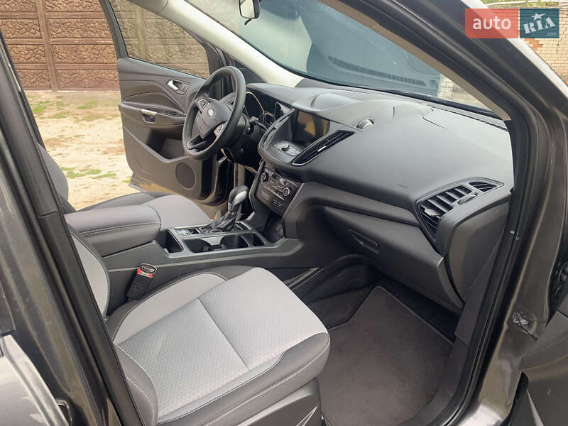 Внедорожник / Кроссовер Ford Escape 2019 в Харькове