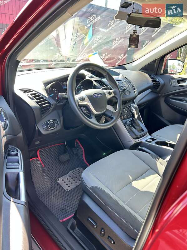 Внедорожник / Кроссовер Ford Escape 2015 в Сумах