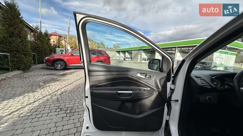 Позашляховик / Кросовер Ford Escape 2016 в Івано-Франківську фото 19 Позашляховик / Кросовер Ford Escape 2016 в Івано-Франківську