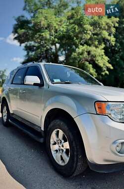 Внедорожник / Кроссовер Ford Escape 2010 в Лубнах