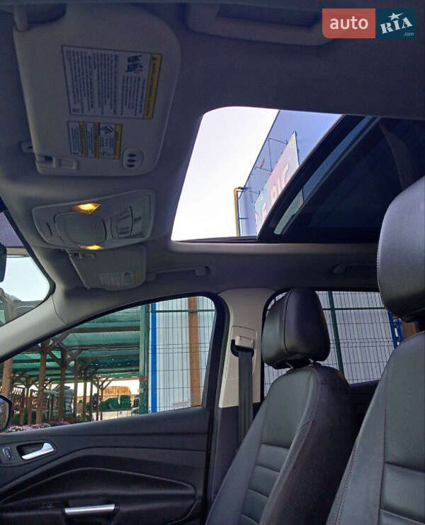 Внедорожник / Кроссовер Ford Escape 2015 в Николаеве