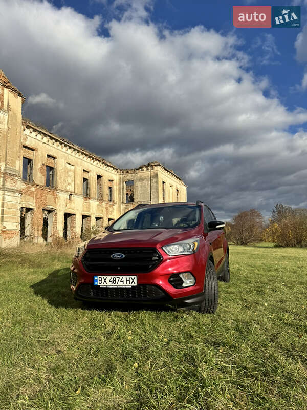 Позашляховик / Кросовер Ford Escape 2016 в Нетішині фото 4 Позашляховик / Кросовер Ford Escape 2016 в Нетішині