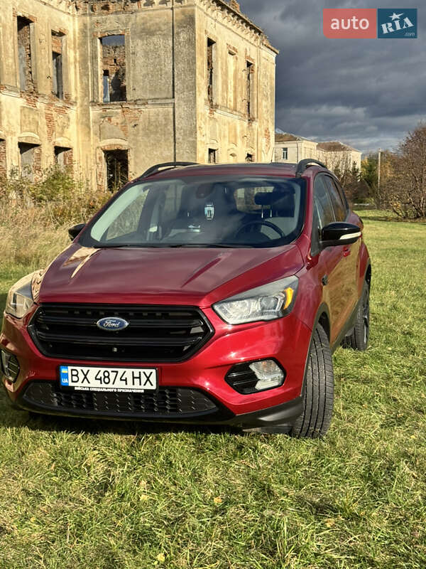 Позашляховик / Кросовер Ford Escape 2016 в Нетішині фото 35 Позашляховик / Кросовер Ford Escape 2016 в Нетішині