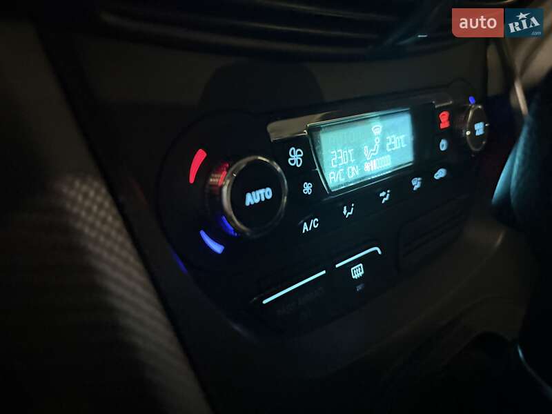 Внедорожник / Кроссовер Ford Escape 2015 в Киеве фото 52 Внедорожник / Кроссовер Ford Escape 2015 в Киеве