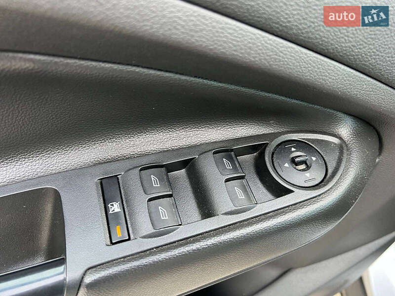 Внедорожник / Кроссовер Ford Escape 2016 в Львове фото 16 Внедорожник / Кроссовер Ford Escape 2016 в Львове