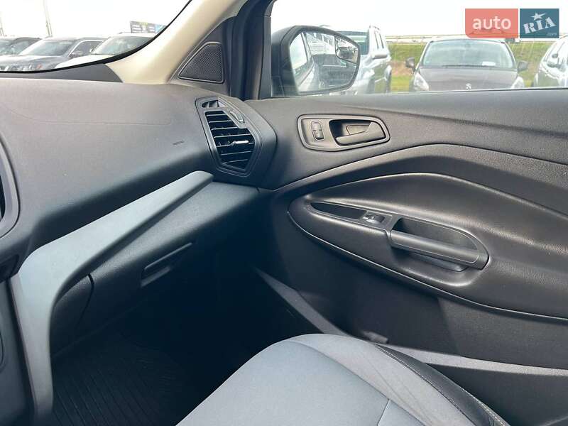 Внедорожник / Кроссовер Ford Escape 2016 в Львове фото 31 Внедорожник / Кроссовер Ford Escape 2016 в Львове