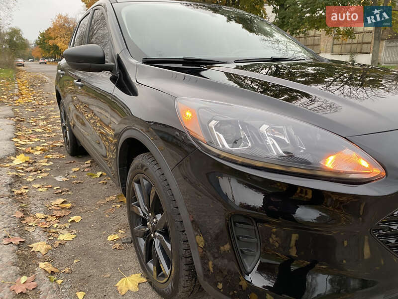 Позашляховик / Кросовер Ford Escape 2019 в Києві