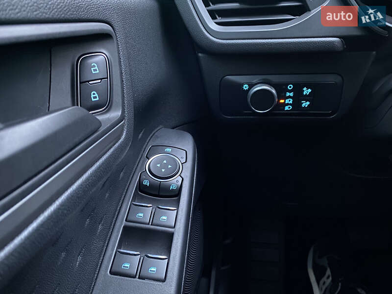 Позашляховик / Кросовер Ford Escape 2019 в Києві