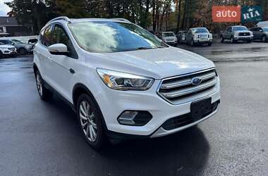 Позашляховик / Кросовер Ford Escape 2017 в 