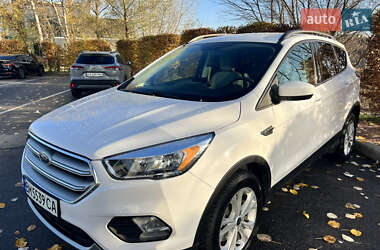 Внедорожник / Кроссовер Ford Escape 2018 в Киеве