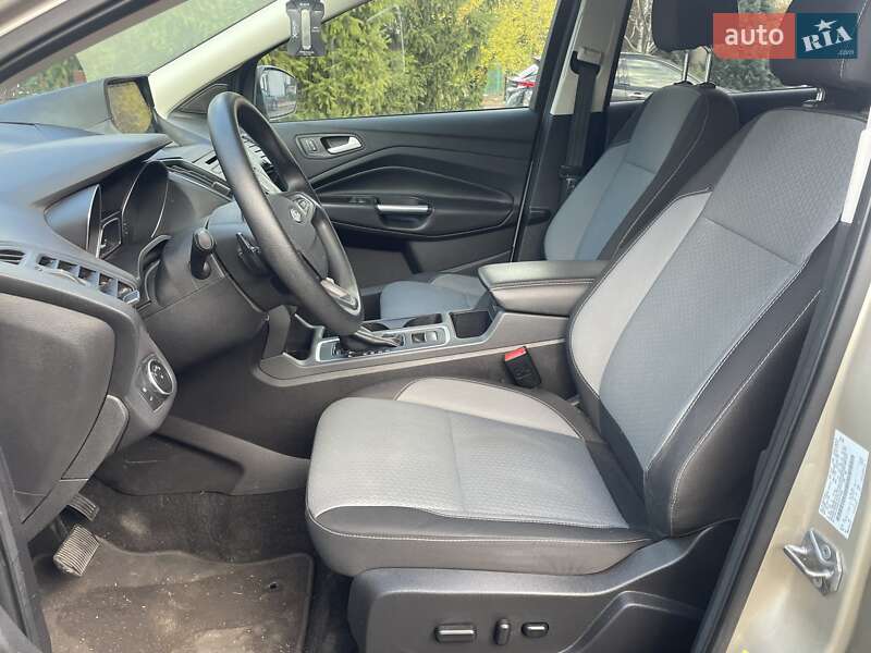 Позашляховик / Кросовер Ford Escape 2017 в Львові фото 23 Позашляховик / Кросовер Ford Escape 2017 в Львові