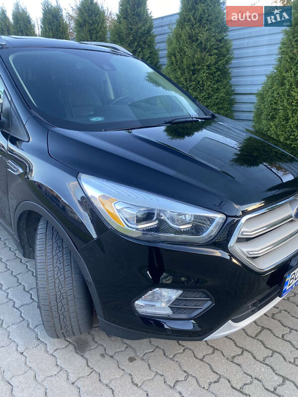 Позашляховик / Кросовер Ford Escape 2018 в Львові