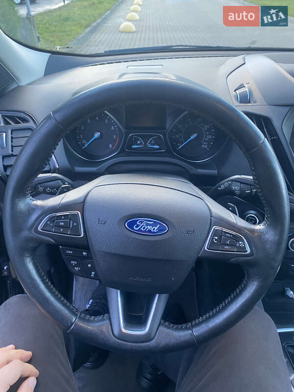 Позашляховик / Кросовер Ford Escape 2018 в Львові