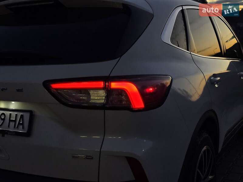 Позашляховик / Кросовер Ford Escape 2020 в Тернополі фото 18 Позашляховик / Кросовер Ford Escape 2020 в Тернополі