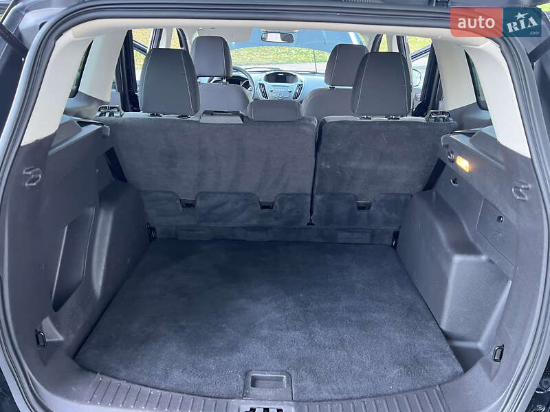 Внедорожник / Кроссовер Ford Escape 2017 в Киеве