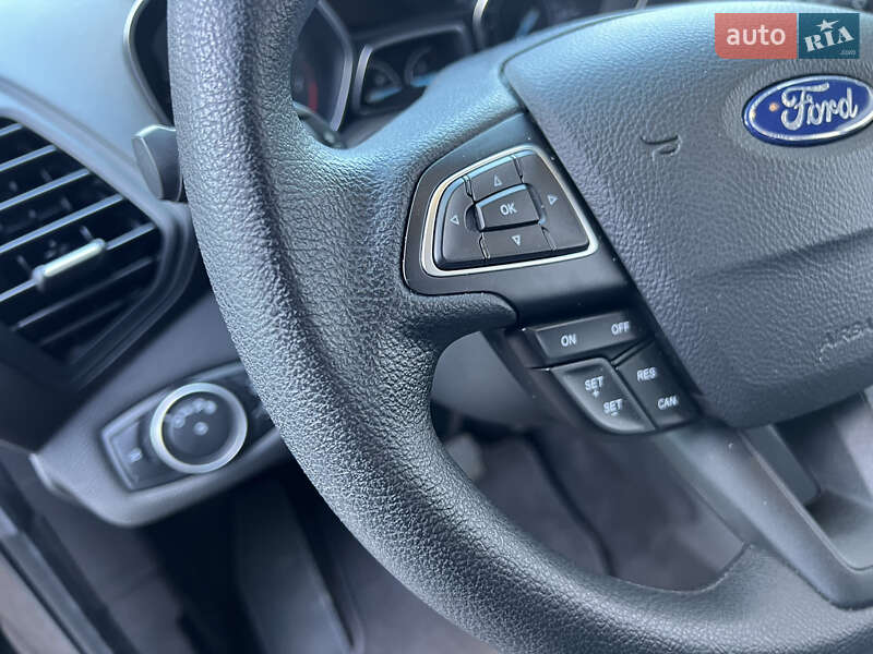 Внедорожник / Кроссовер Ford Escape 2017 в Киеве