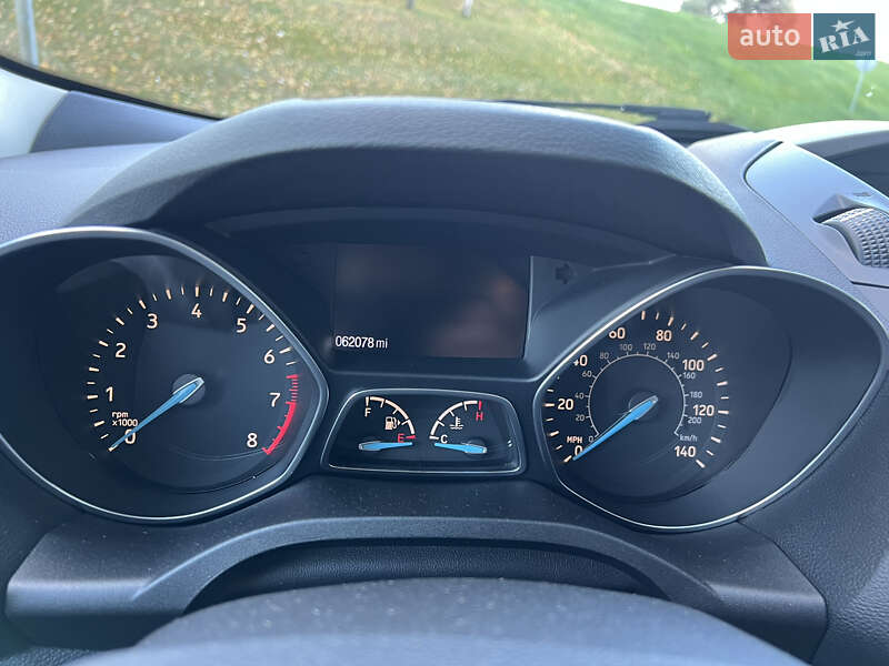 Внедорожник / Кроссовер Ford Escape 2017 в Киеве