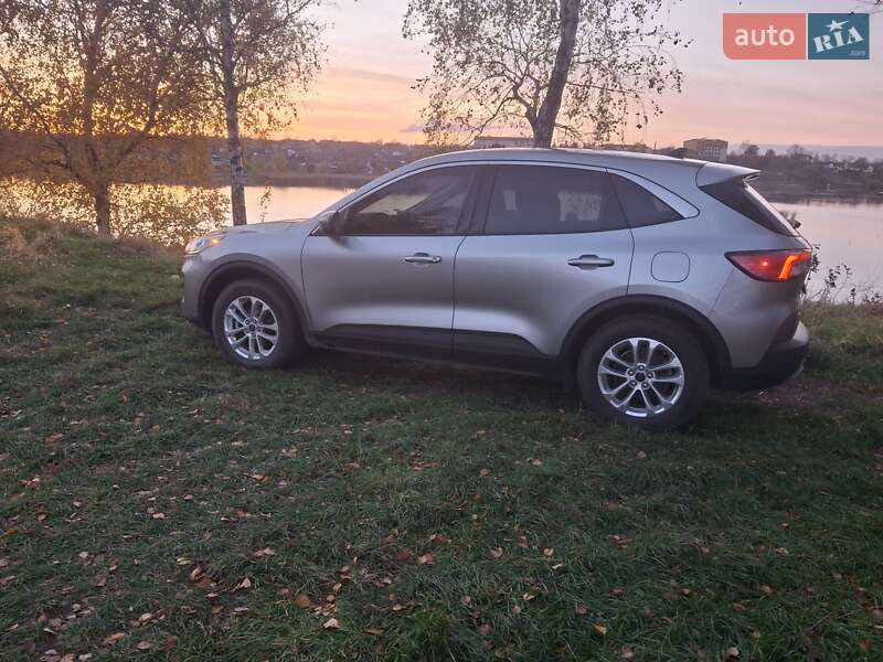 Внедорожник / Кроссовер Ford Escape 2022 в Изяславе