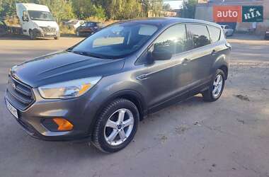 Позашляховик / Кросовер Ford Escape 2016 в Луцьку