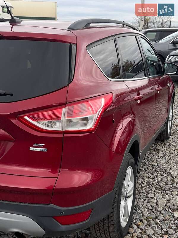 Внедорожник / Кроссовер Ford Escape 2015 в Львове