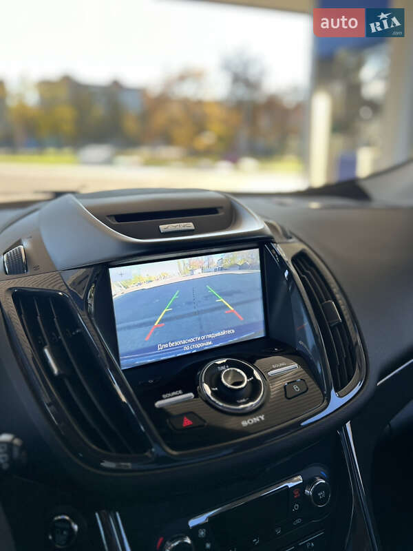 Позашляховик / Кросовер Ford Escape 2015 в Миколаєві