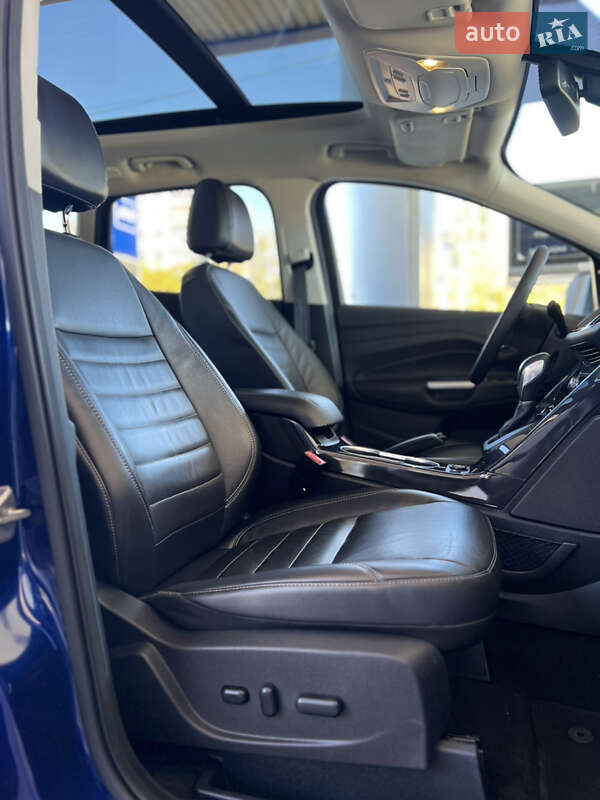 Позашляховик / Кросовер Ford Escape 2015 в Миколаєві