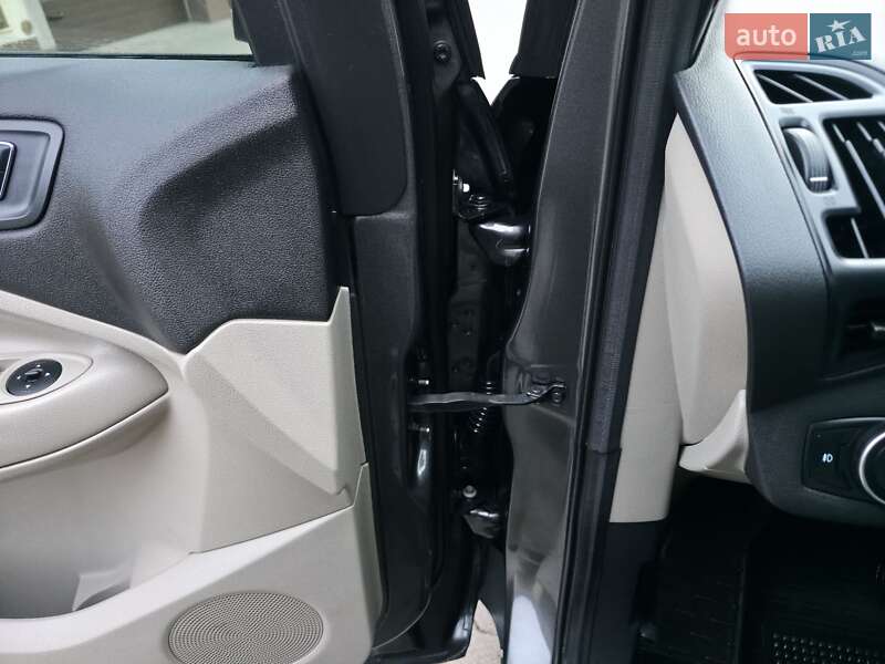 Позашляховик / Кросовер Ford Escape 2016 в Хмельницькому фото 30 Позашляховик / Кросовер Ford Escape 2016 в Хмельницькому