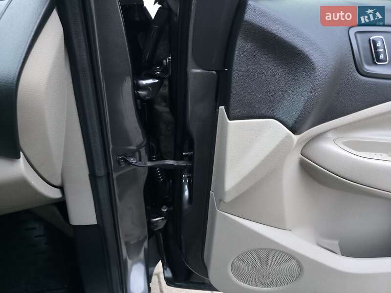 Позашляховик / Кросовер Ford Escape 2016 в Хмельницькому фото 34 Позашляховик / Кросовер Ford Escape 2016 в Хмельницькому