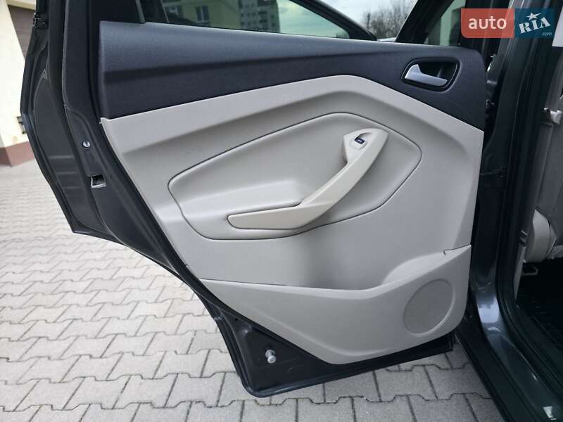 Позашляховик / Кросовер Ford Escape 2016 в Хмельницькому фото 50 Позашляховик / Кросовер Ford Escape 2016 в Хмельницькому