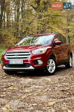 Внедорожник / Кроссовер Ford Escape 2018 в Львове