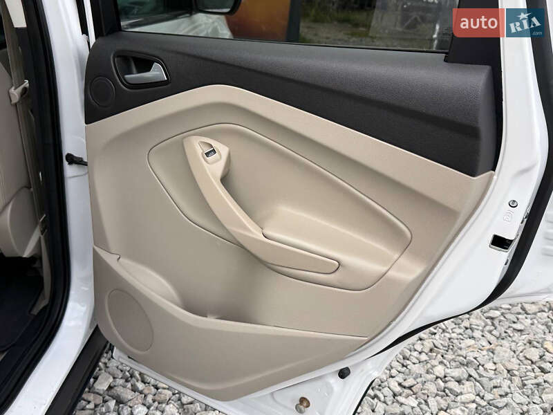 Позашляховик / Кросовер Ford Escape 2015 в Стрию фото 49 Позашляховик / Кросовер Ford Escape 2015 в Стрию