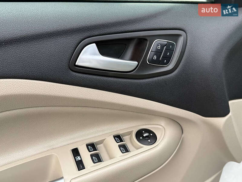 Позашляховик / Кросовер Ford Escape 2015 в Стрию фото 58 Позашляховик / Кросовер Ford Escape 2015 в Стрию