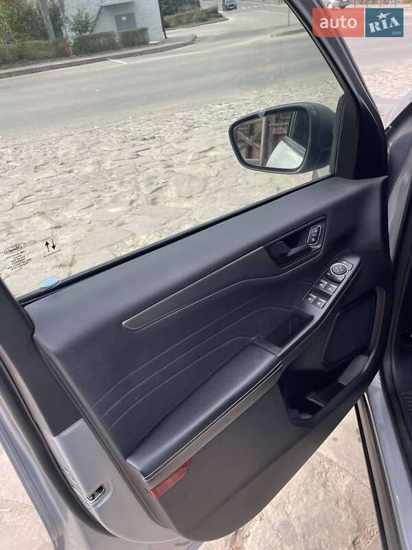 Позашляховик / Кросовер Ford Escape 2023 в Золочеві