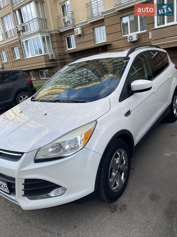 Позашляховик / Кросовер Ford Escape 2014 в Києві