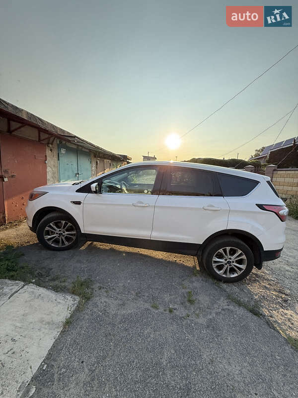 Позашляховик / Кросовер Ford Escape 2017 в Дніпрі
