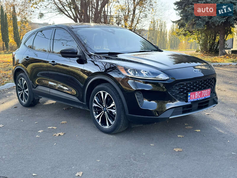 Внедорожник / Кроссовер Ford Escape 2021 в Ровно
