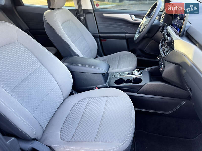 Внедорожник / Кроссовер Ford Escape 2021 в Ровно