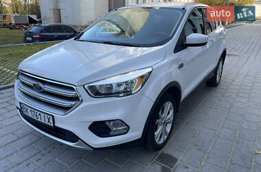 Позашляховик / Кросовер Ford Escape 2017 в Рівному