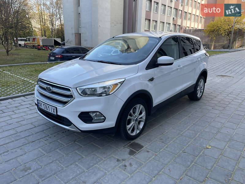 Внедорожник / Кроссовер Ford Escape 2017 в Ровно