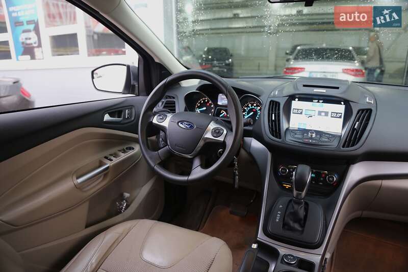 Внедорожник / Кроссовер Ford Escape 2015 в Киеве