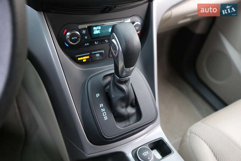 Внедорожник / Кроссовер Ford Escape 2015 в Киеве