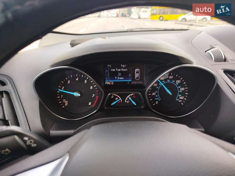 Внедорожник / Кроссовер Ford Escape 2013 в Киеве