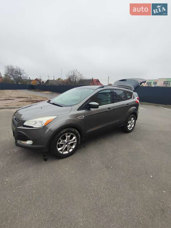 Внедорожник / Кроссовер Ford Escape 2013 в Калиновке