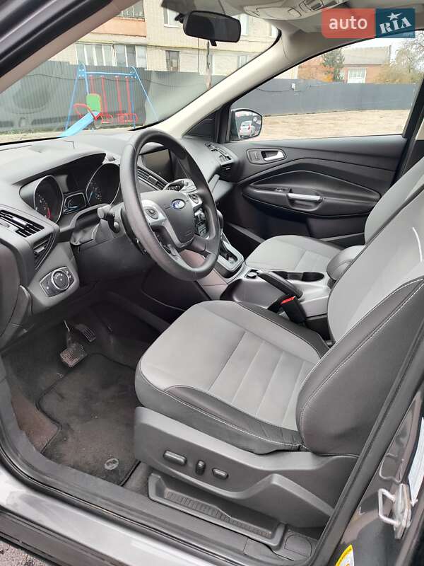 Внедорожник / Кроссовер Ford Escape 2013 в Калиновке