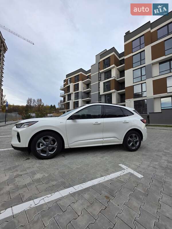 Позашляховик / Кросовер Ford Escape 2024 в Тернополі