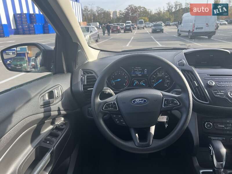 Внедорожник / Кроссовер Ford Escape 2018 в Киеве