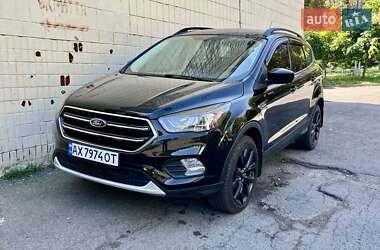 Внедорожник / Кроссовер Ford Escape 2018 в Киеве