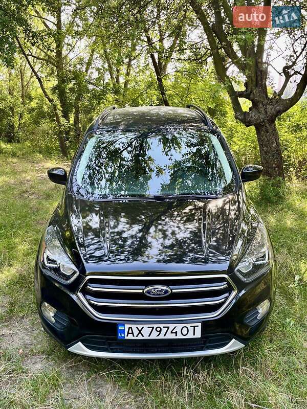 Внедорожник / Кроссовер Ford Escape 2018 в Киеве